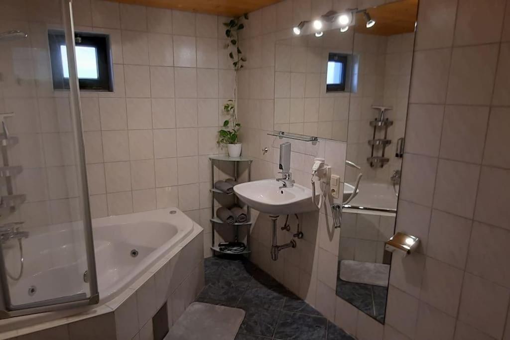 Ferienwohnung In Weyregg Am Attersee Экстерьер фото